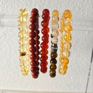 Lot Of 5 Elegant Multi-Color Beaded Bracelet Set Carnelian Colors